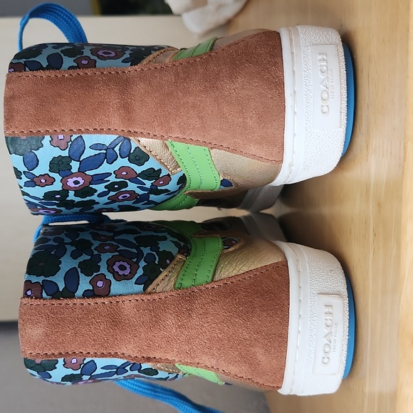 NWOB Coach Pointed Toe Floral Leather Hightop, size 7 - Picture 6 of 9